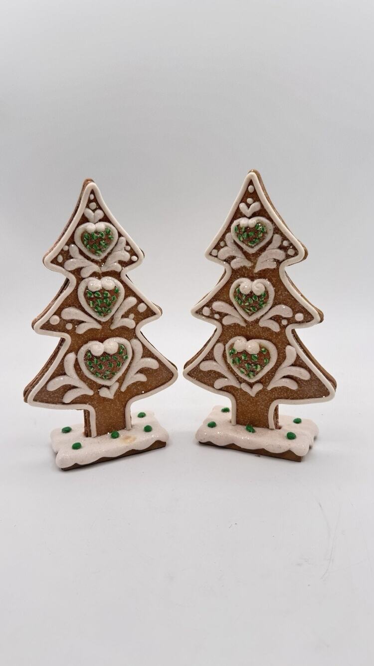 2 Piece Hearts Come Home Christmas Gingerbread Cookie Trees By Valerie Spot